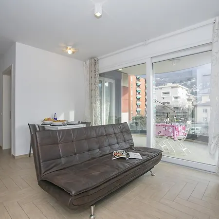 Apartment La Perla Del Ticino 11 *